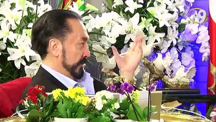 Adnan Oktar Kehf kıssasındaki ahir zaman ve Mehdiyete işaret eden ayetleri açıklıyor.