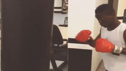 İşte karşınızda boksör Opare!