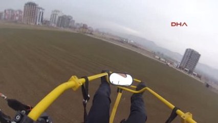 Kahramanmaraş - Paramotorla İnerken Otomobile Çarptı