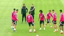 Le superbe petit-pont de Cristiano Ronaldo à l'entrainement