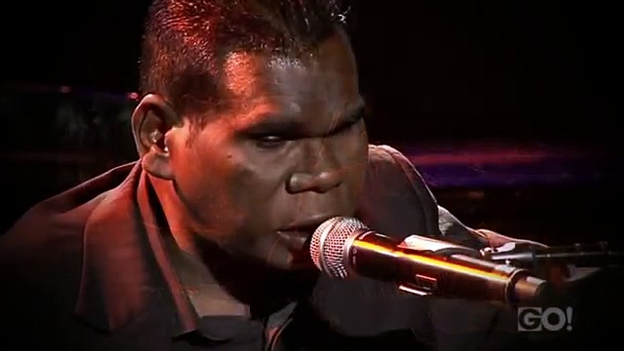 Geoffrey Gurrumul Yunupingu & Missy Higgins - Live at the 2011 ARIA's