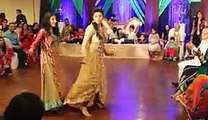 pakistani girls got amazing dance moves