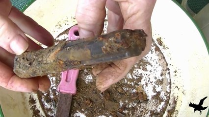 Magnet fishing 5 (magneetvissen)Gun found