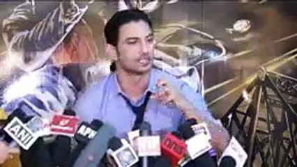 SUSHANT SINGH RAJPUT  HAND OVER THE PRIZE TO DETECTIVE BYOMKESH BAKSHY! CONTEST WINNERS.mp4