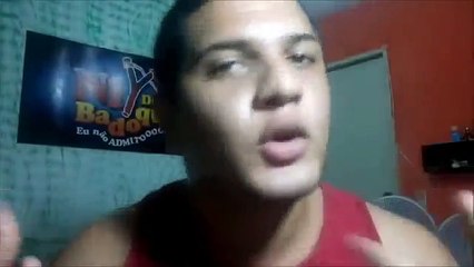 FUI INVENTAR DE RASPAR O CU, E AGORA TO COM O CU COÇANDO!