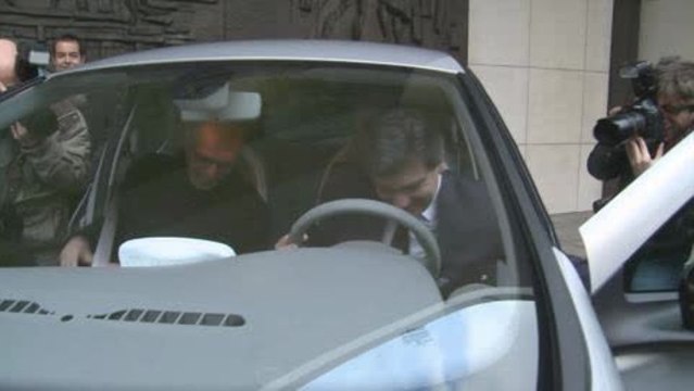 Archive - Arnaud Montebourg reçoit la première Renault Zoé mise sur le marché