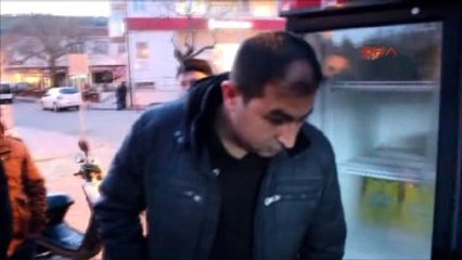 Çanakkale Bozcaada'da Büfedeki Esrarengiz Koyun Sesinin Kaynağı Buzdolabı Pervanesi Çıktı