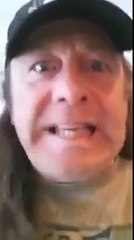 Un Québécois raciste qui dit n'importe quoi