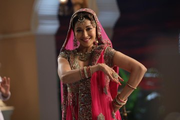 Watch Dedh Ishqiya Full Movie Online