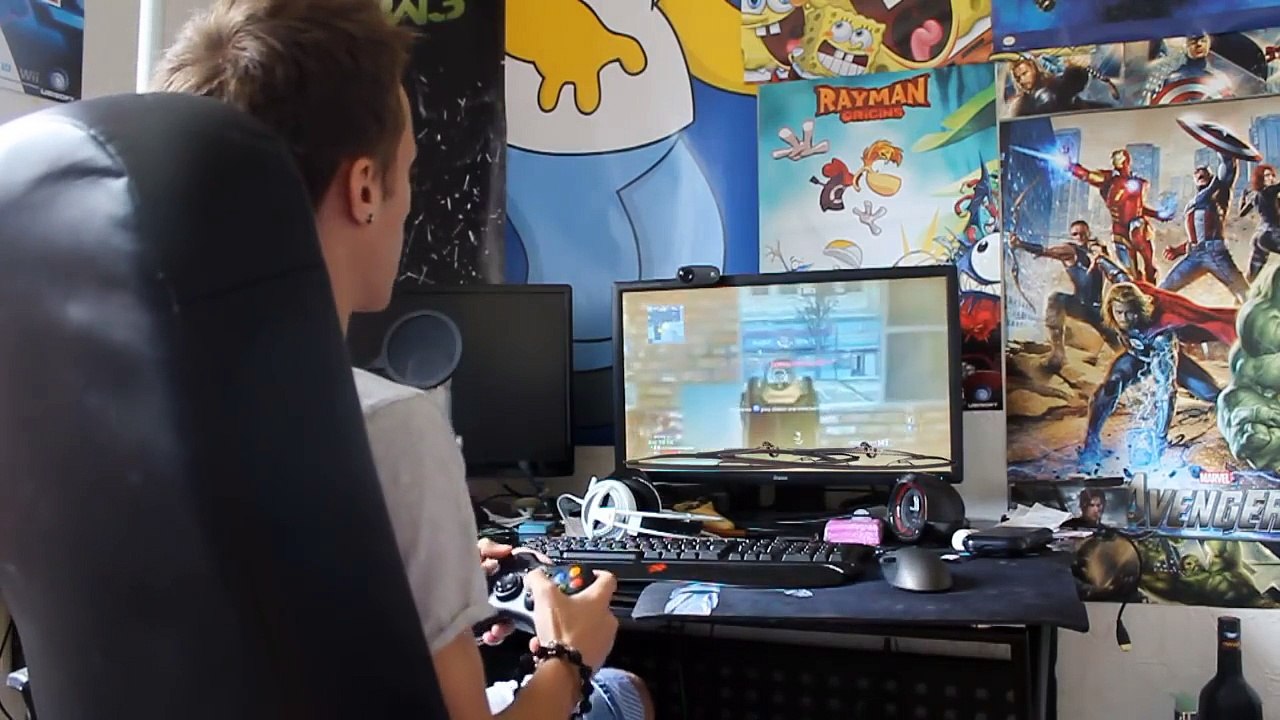 UN MOMENT DÉBILE #4 - MYSTÈRE DU PQ, PIPI SUR UN JEU, ENCEINTE PORTATIVE, BAC !