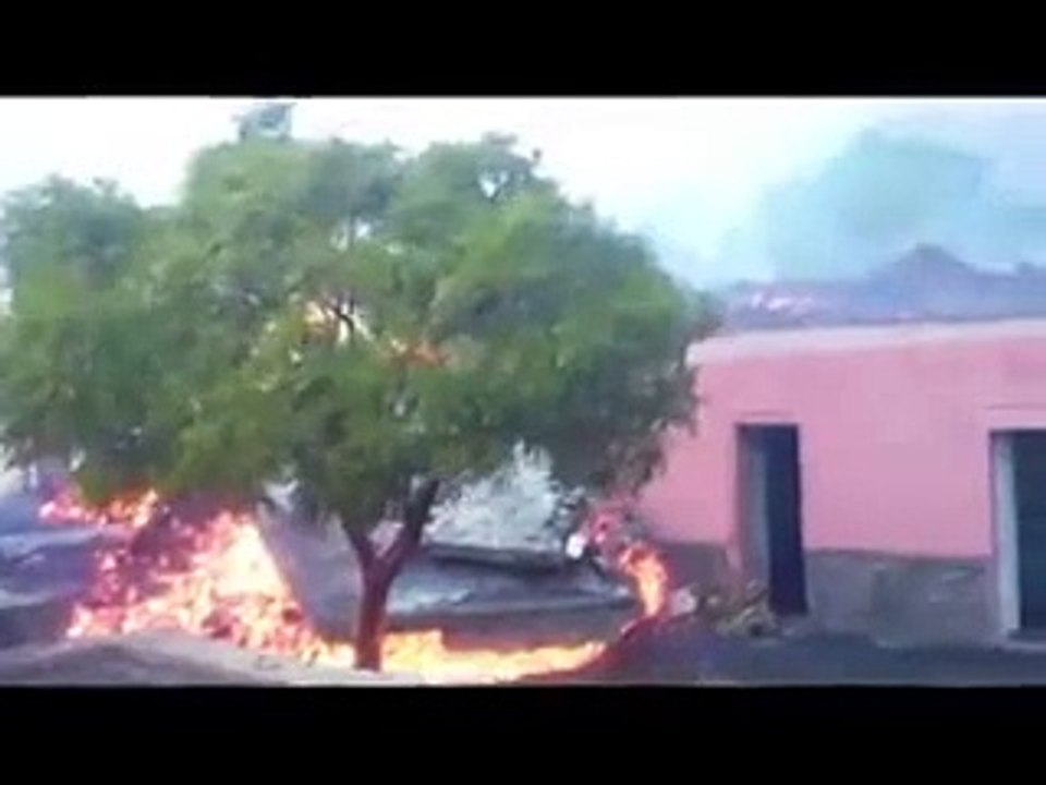 Out lava cliff