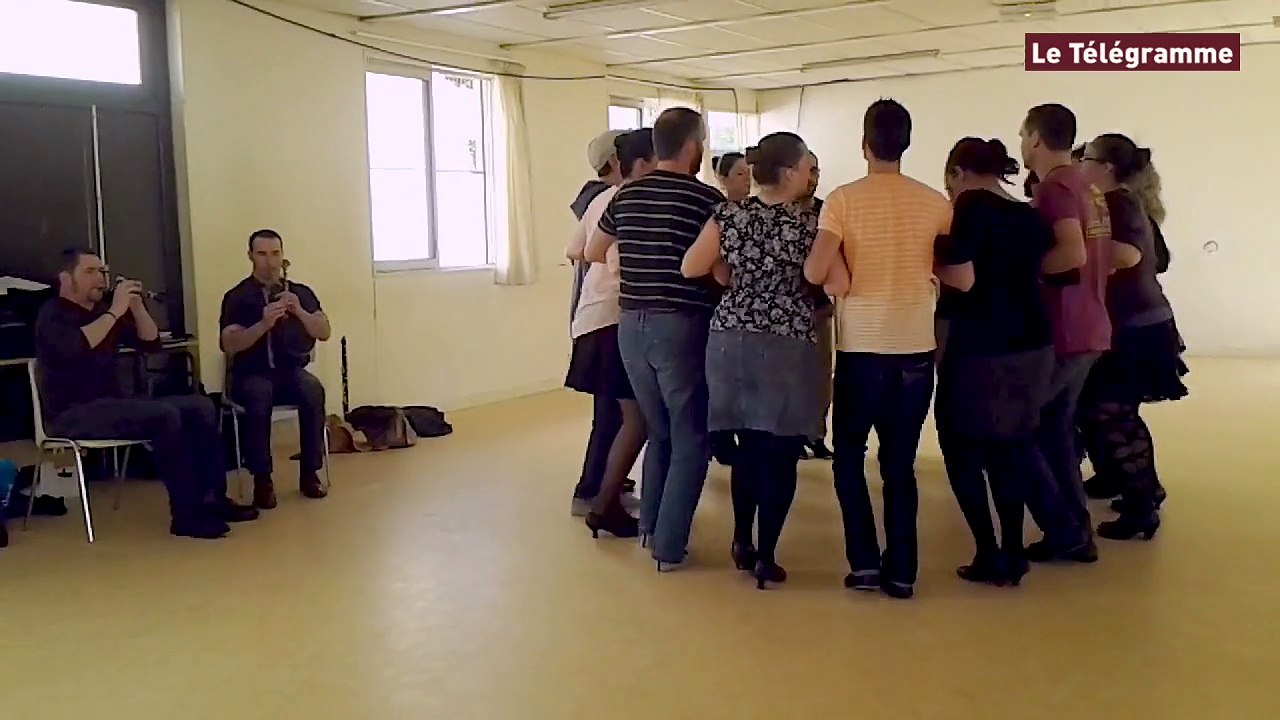 Auray. La Kevrenn Alré en pleine préparation