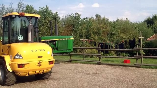 Çİft başlı dev john deere traktör