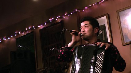 てくてくTV　田ノ岡三郎accordion solo「春風の独奏会 plays jazz....」@中野ブライトブラウンへ行く　4