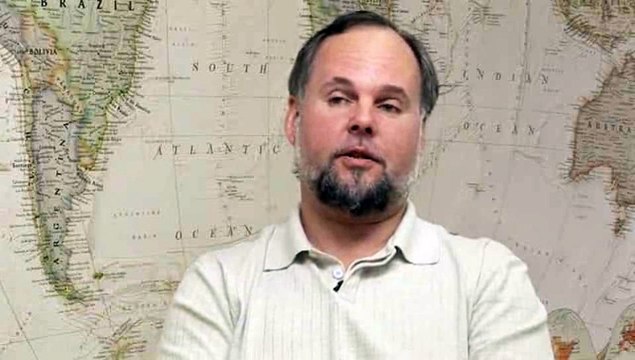 What are the drawbacks of a large cruise ship?: Types Of Cruise Vacations