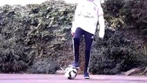 10 AMAZING Football/soccer Flick Ups | Ronaldinho/SkillTwins Skills