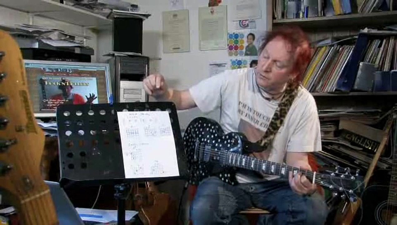 How To Strum Guitar Chords