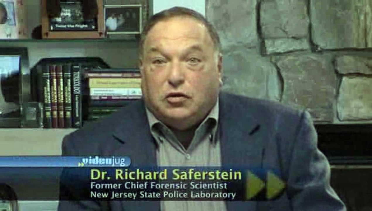 How does IAFIS work to identify fingerprints?: Fingerprinting Analysis And Databases