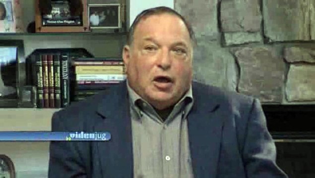 What does a 'document examiner' examine in CSI?: CSI And Document Examination