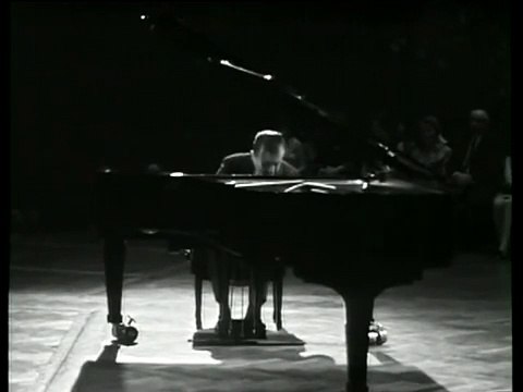 Ludwig van Beethoven - Claro de luna (Sonata para piano n.º 14) por Claudio Arrau