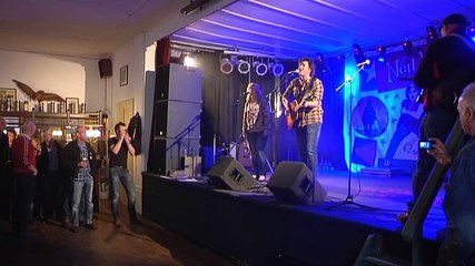 Internationaal publiek is bij Gronings festival - RTV Noord