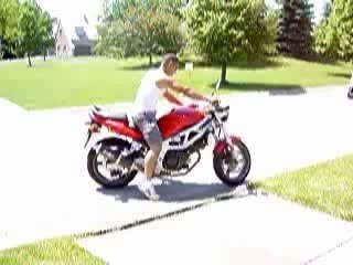 Regis fait de la moto acte-2