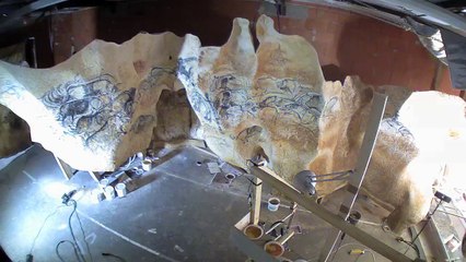 La création de la fresque des lions dans l'atelier de Gilles Tosello à Toulouse