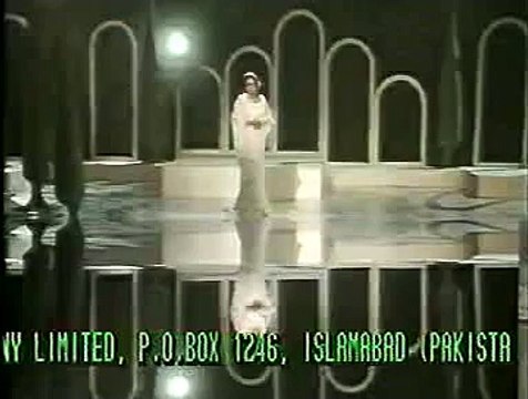 Noor jehan - Raat Phaili Hai Tere Surmayi Aanchal Ki Tarha