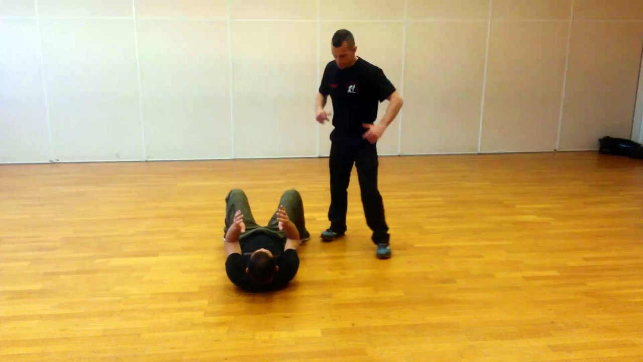 krav maga self défense Fréjus "défense au sol"
