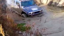 ► [Hummer H2] & [Mercedes-Benz G] in mud [Off-Road 4x4]