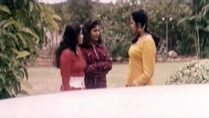 Download Video: Mallu Actress Romantic Scenes | Marina Srungara Purushudu Telugu Movie Spicy Mallu Scene | Glamour Scenes