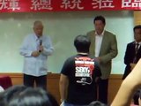 李登輝演講出意外：與大陸學生幹起來了(完整視頻)Lee Teng-hui in heated dispute