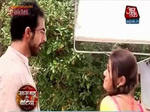 Saath Nibhaana Saathiya Gopi Ne Mara Ahem Ko Thapar 12th April 2015