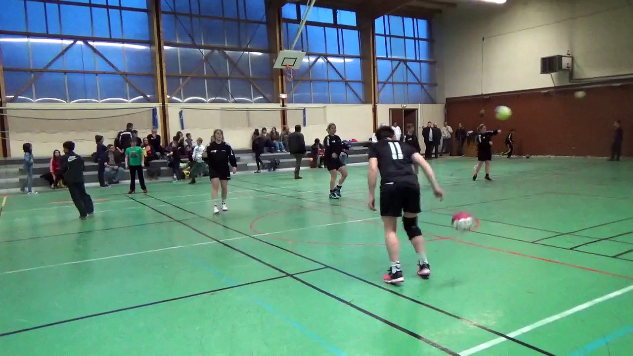 L'ECHAUFFEMENT  DES FILLES (DBTV 2 )