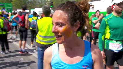 Marathon de Paris : des coureurs et des touristes