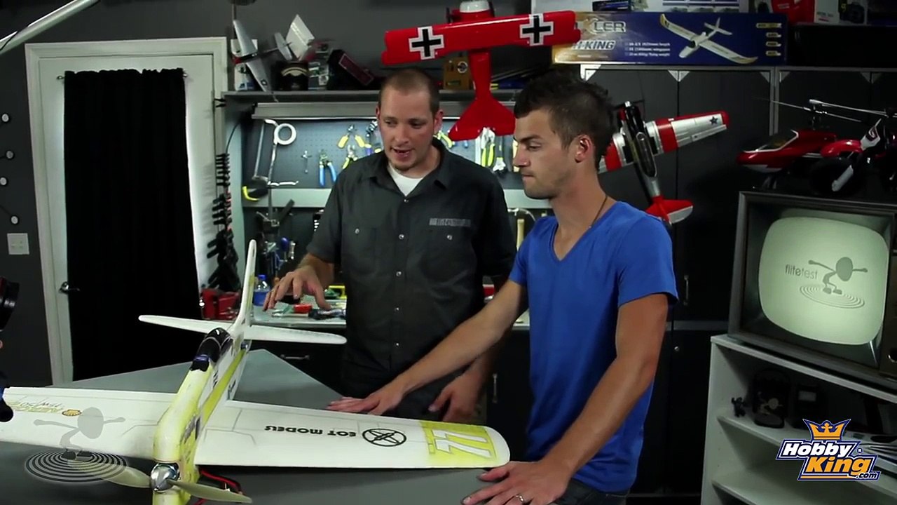 Flite Test - Gyro on a Plane - FLITE TIP