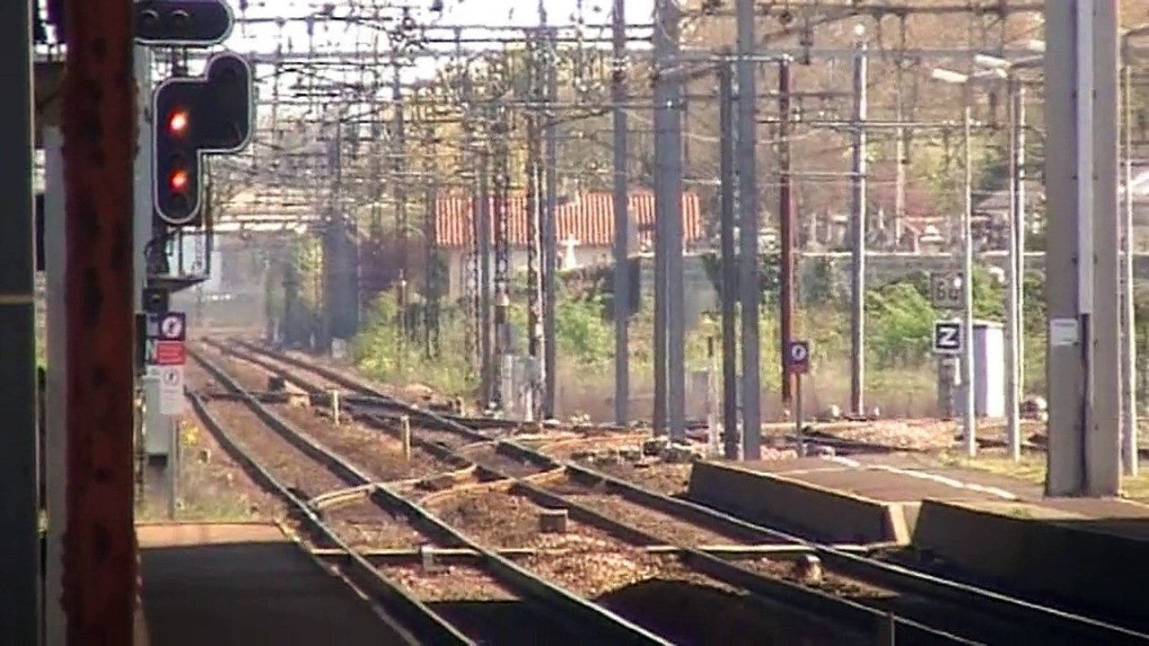 TGL Paris Austerlitz - Bordeaux St Jean à Coutras le 12-04-2015
