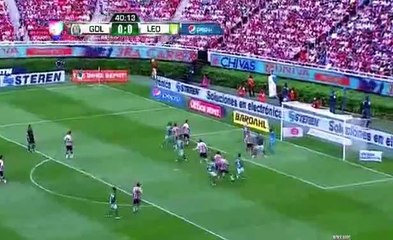 chivas guadalajara v. leon Bravo incredible chance