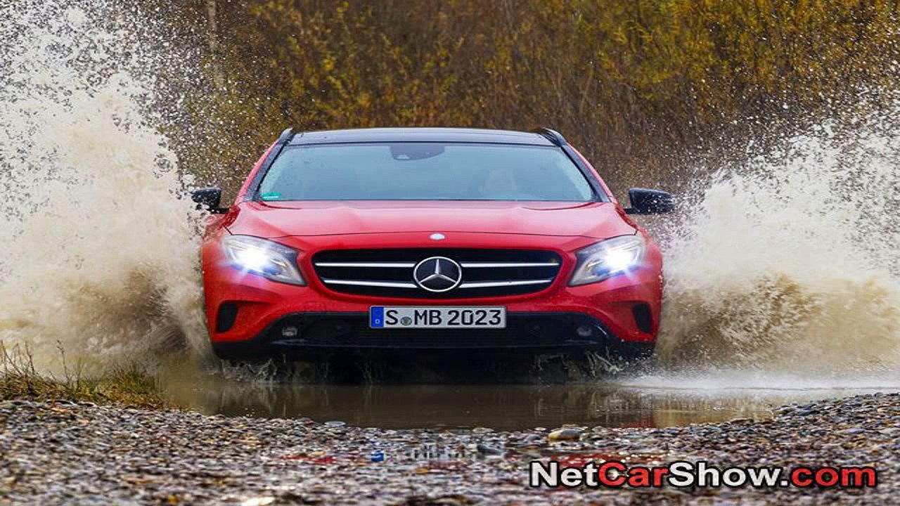 Car Review ★ Mercedes Benz GLA Class 2015 ★ GLA 250 4Matic ★ Test Drive Exhaust Start Up