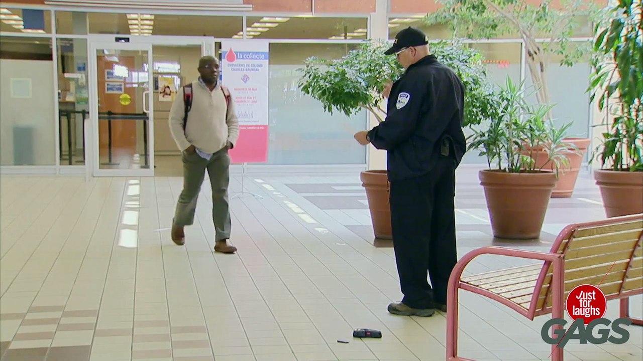 Stupid Cop Tasers Himself