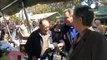 El ministro griego de Defensa ofrece sustento a los más necesitados en la Pascua ortodoxa