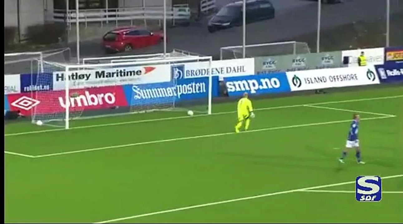 Primer Gol de Rafa Burgos con el Fredrikstad de Noruega