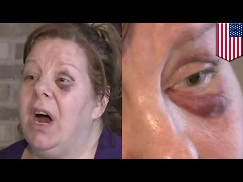 Jóvenes golpean brutalmente a mujeres luego de que les pidieran guardar silencio en el cine