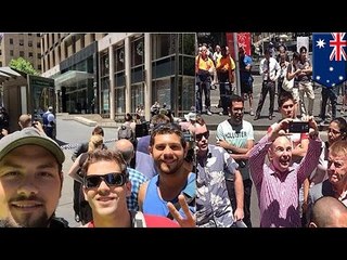 Download Video: Indignación por personas que se tomaron “Selfies” durante el secuestro de varias personas en Sydney