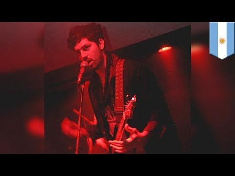 Cantante de rock argentino muere electrocutado en un escenario mientras promovía su primer álbum
