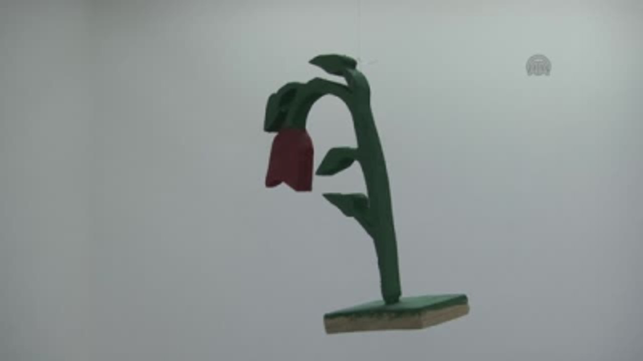 Ezidi Çocukların Yaptığı Oyuncaklar Sergilendi