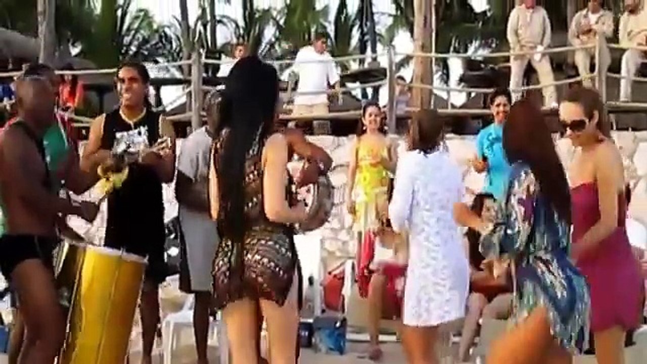 Cute Dance on beach