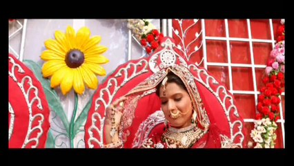 Badal Chhatey - Song - Movie: Tere Ishq Mein Qurbaan - Singers: Udit Narayan, Madhushree