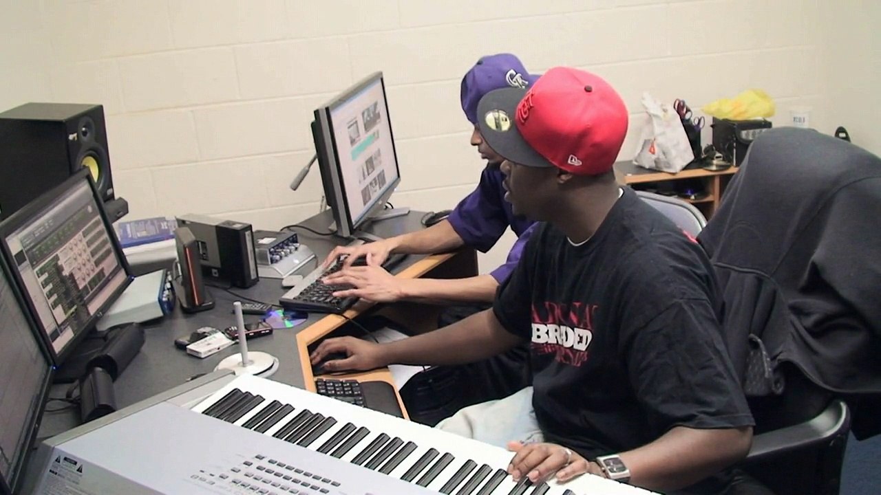 Mike Kalombo - Mike Kalombo A Day in ths Studio
