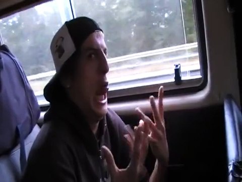 Funniest thing of the day : hilarious guy imitating Typewriter